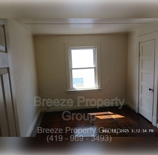 Building Photo - 2145 Dorr St