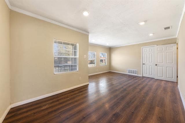 Building Photo - 3432 Avenue C