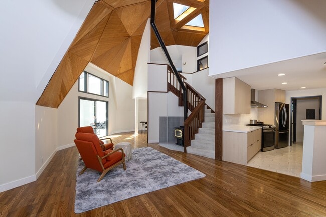 Building Photo - 250 Homestead Trl