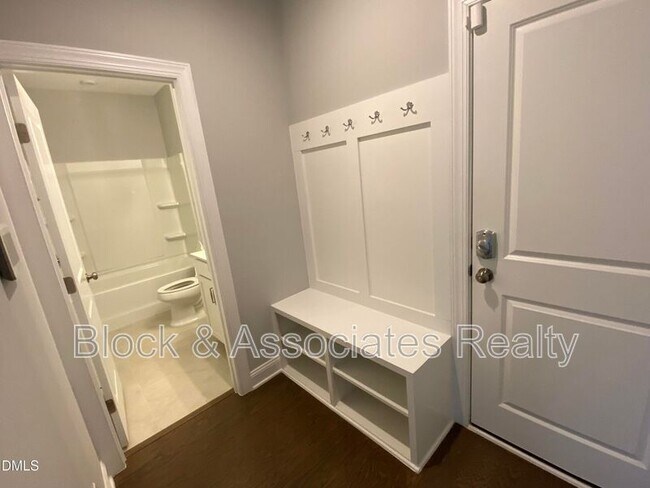 Building Photo - 806 Grafton Peak Ln
