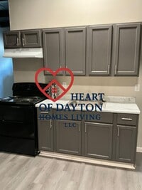 Building Photo - 1736 E 3rd St