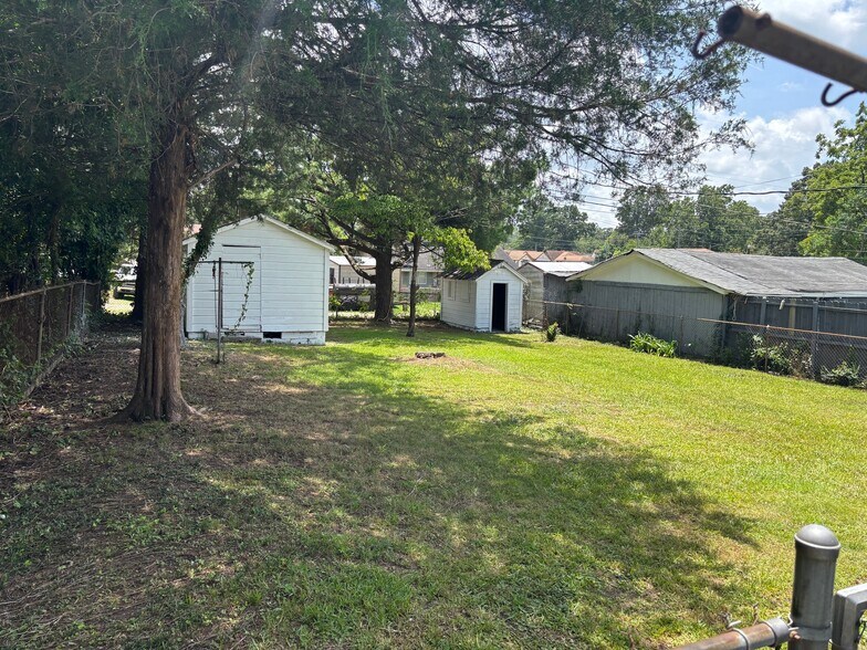 Building Photo - 1515 35th Street Ensley