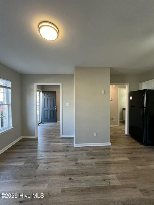 Building Photo - 4240 Williamsbrook Ln