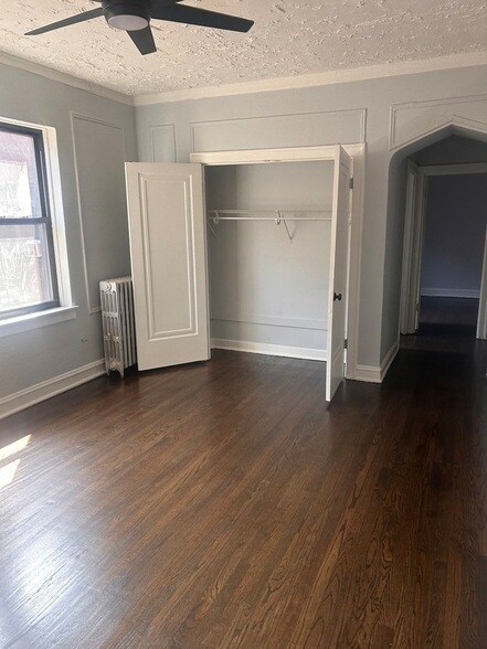 Building Photo - 5244 S Drexel Ave