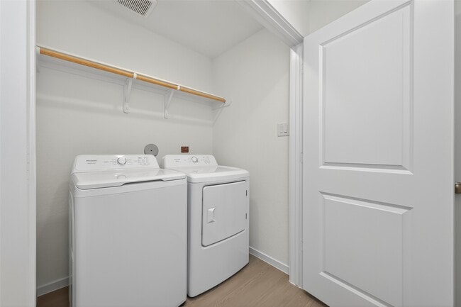 Building Photo - 28938 Rustic Windmill Wy