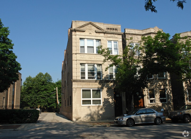Building Photo - 704-708 S Laflin St