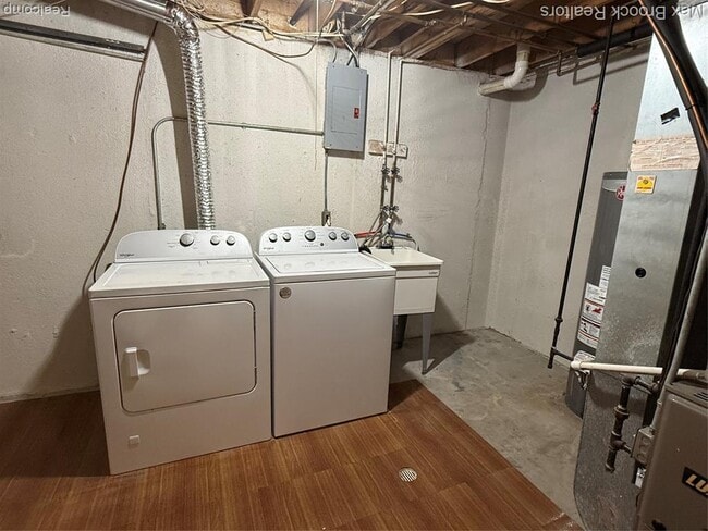 Building Photo - 31186 Country Way