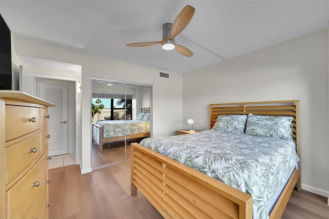 Building Photo - 3800 Galt Ocean Dr