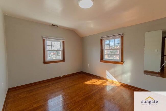 Building Photo - 5615 Queens Chapel Rd