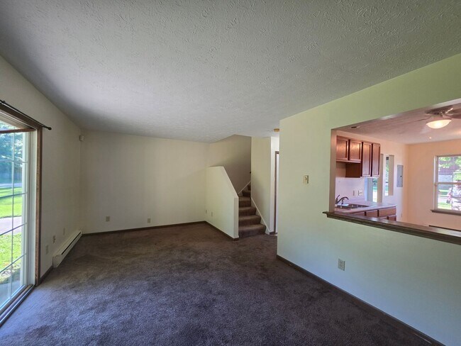 Building Photo - 1152 Lake St