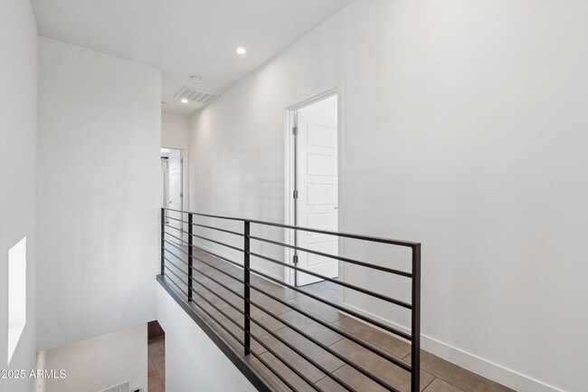 Building Photo - 3233 N 70th St
