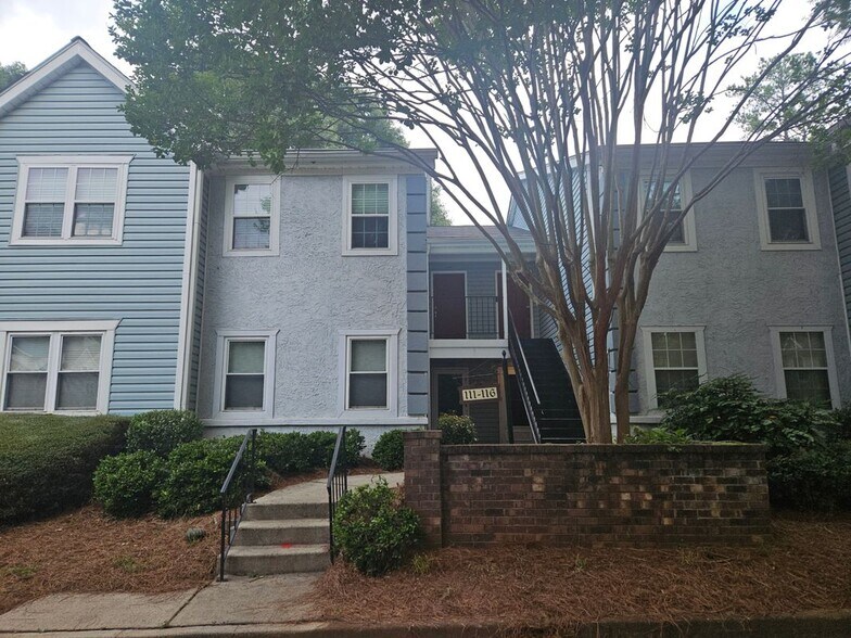 Building Photo - 113 Hampshire Ct