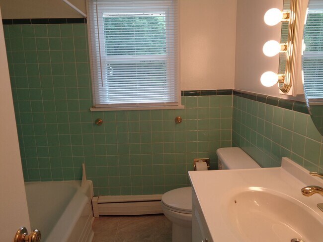 Building Photo - Ardmore-Brick House for Rent on Miller St.