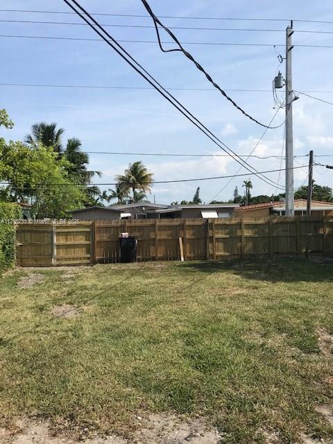 Building Photo - 3 bedroom in North miami Beach FL 33179