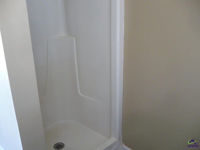 Building Photo - 213 Loxley Dr