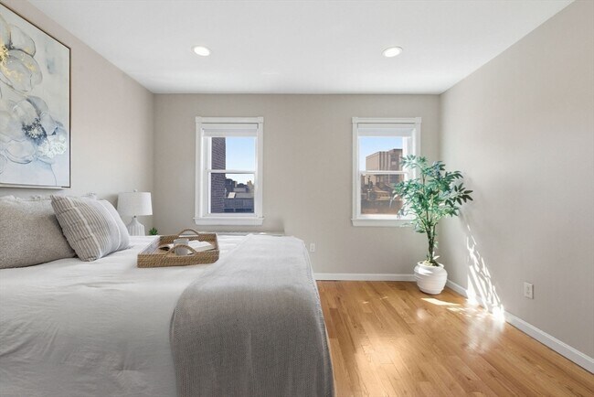 Building Photo - 21 Bowdoin St