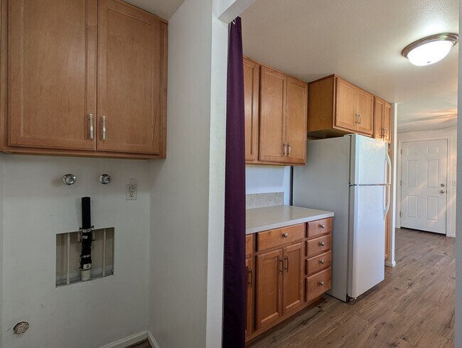 Building Photo - Great 3-Bed/1-Bath Home In Santa Clara Area!