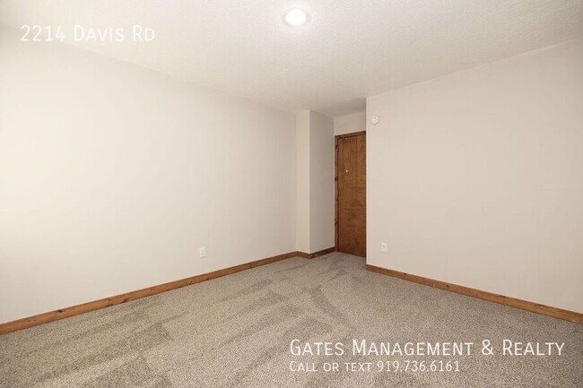 Building Photo - 2214 Davis Rd