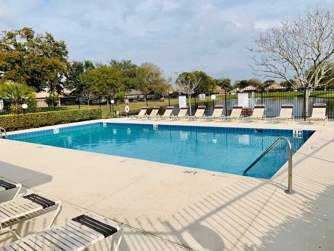 Building Photo - 4 Bedroom Upgraded Home for rent in Bermud...