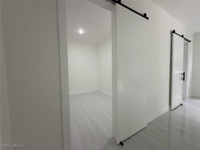 Building Photo - 1549 NW 26th Pl