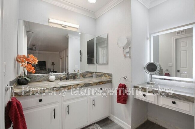 Building Photo - 25502 Jaclyn Ave