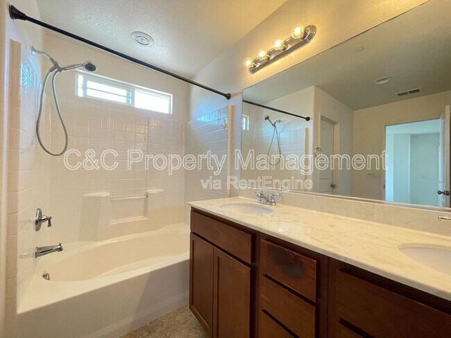 Building Photo - 1433 Shearwater St