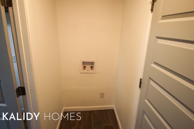 Building Photo - 1891 Lytal Ln