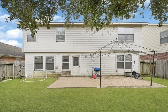 Building Photo - 15230 Weeping Cedar Ln