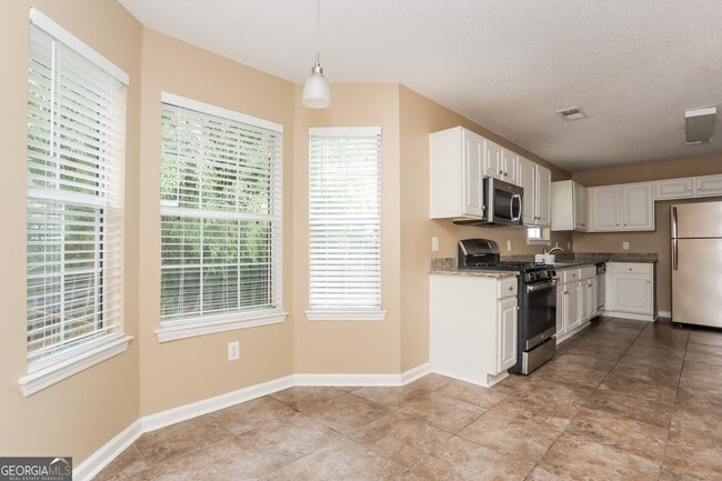 Building Photo - 4530 Talon Way