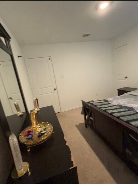 Building Photo - 923 Antelope Trl