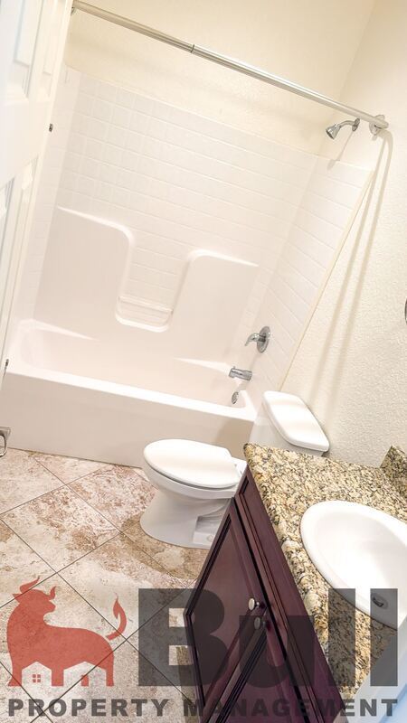 Building Photo - 1301 Evergreen Ct