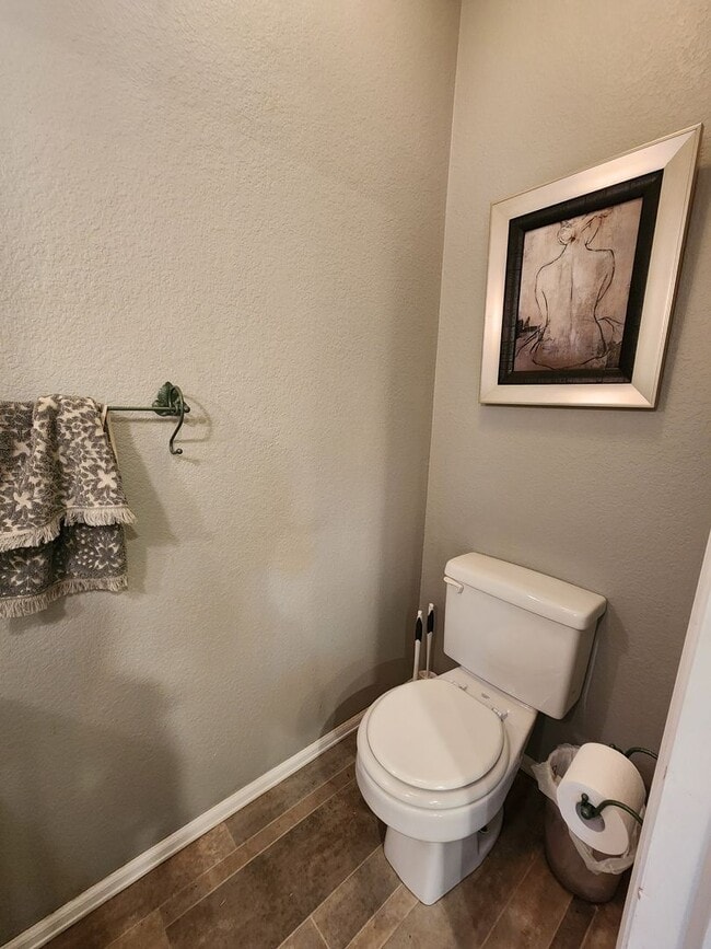 Building Photo - Stunning 3 Bedroom Townhome Tucked Away In...