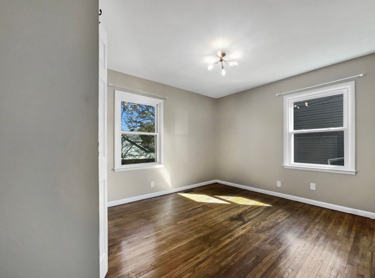 Building Photo - 6402 Frisco Ave