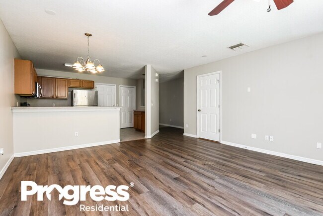 Building Photo - 693 Cresting Oak Cir