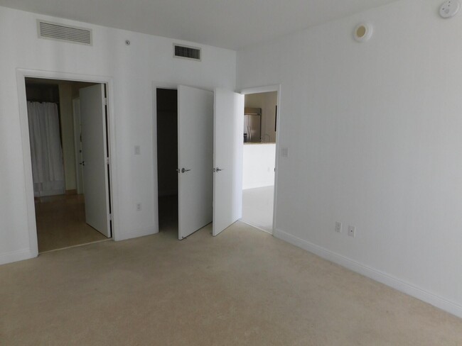 Building Photo - 550 Okeechobee Blvd