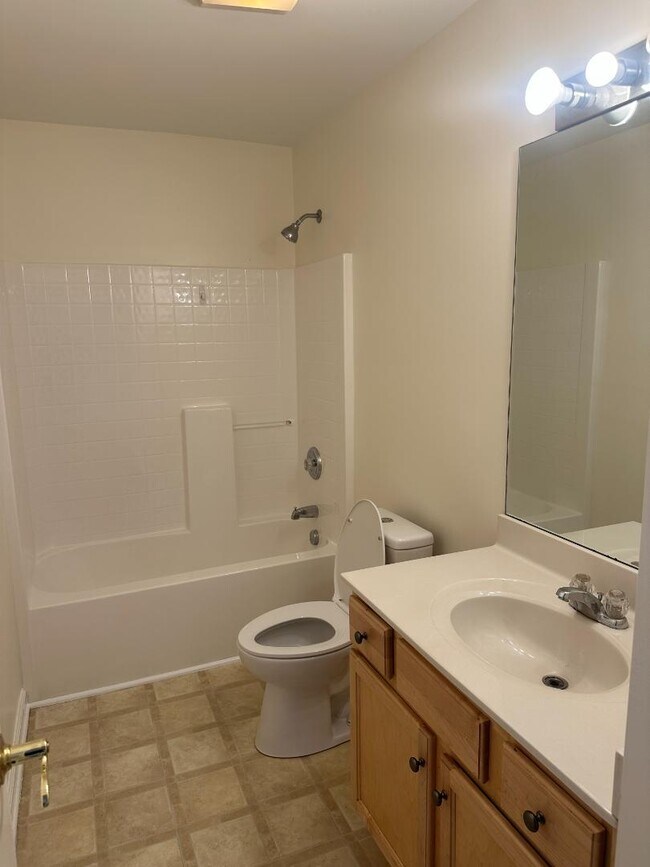 Building Photo - 4404 Walnut Creek Dr