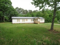 Building Photo - Beautifully Updated Home with Dual Owner S...