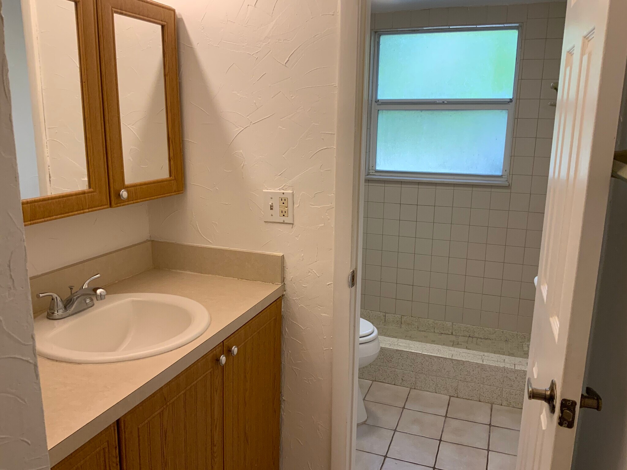 Building Photo - 3135 Shady Dell Ln