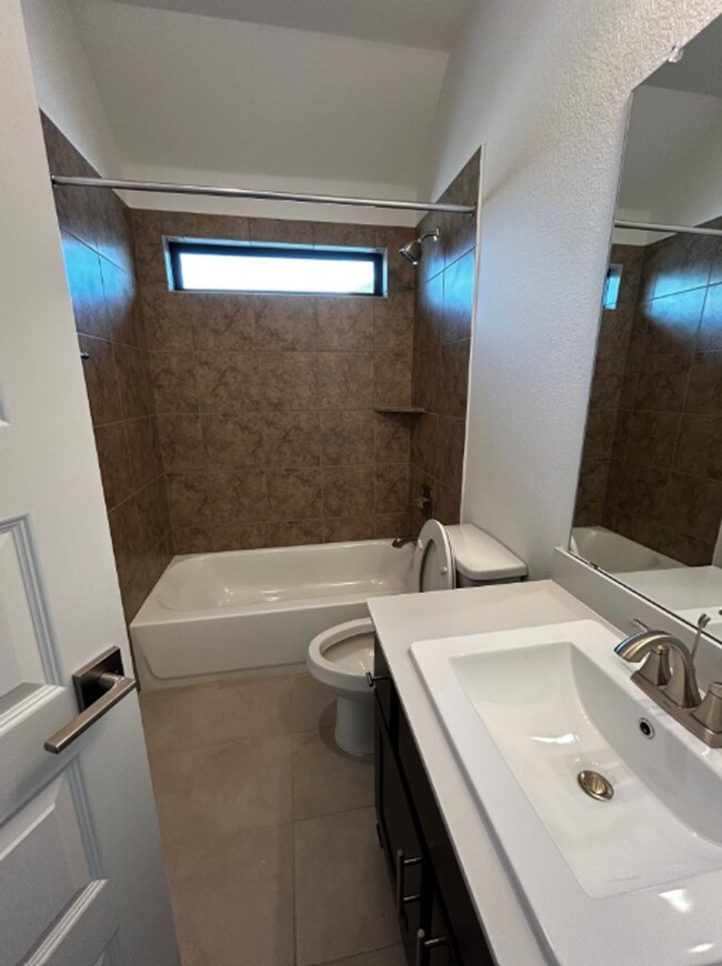 Building Photo - Coming Soon!  4 BR/3BA | Single Family Home | 1-Car Covered Parking | In Liberty Hill!