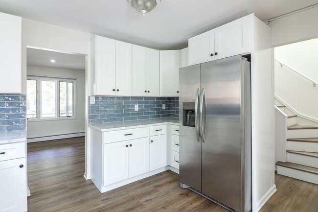 Building Photo - 5907 W 89th St