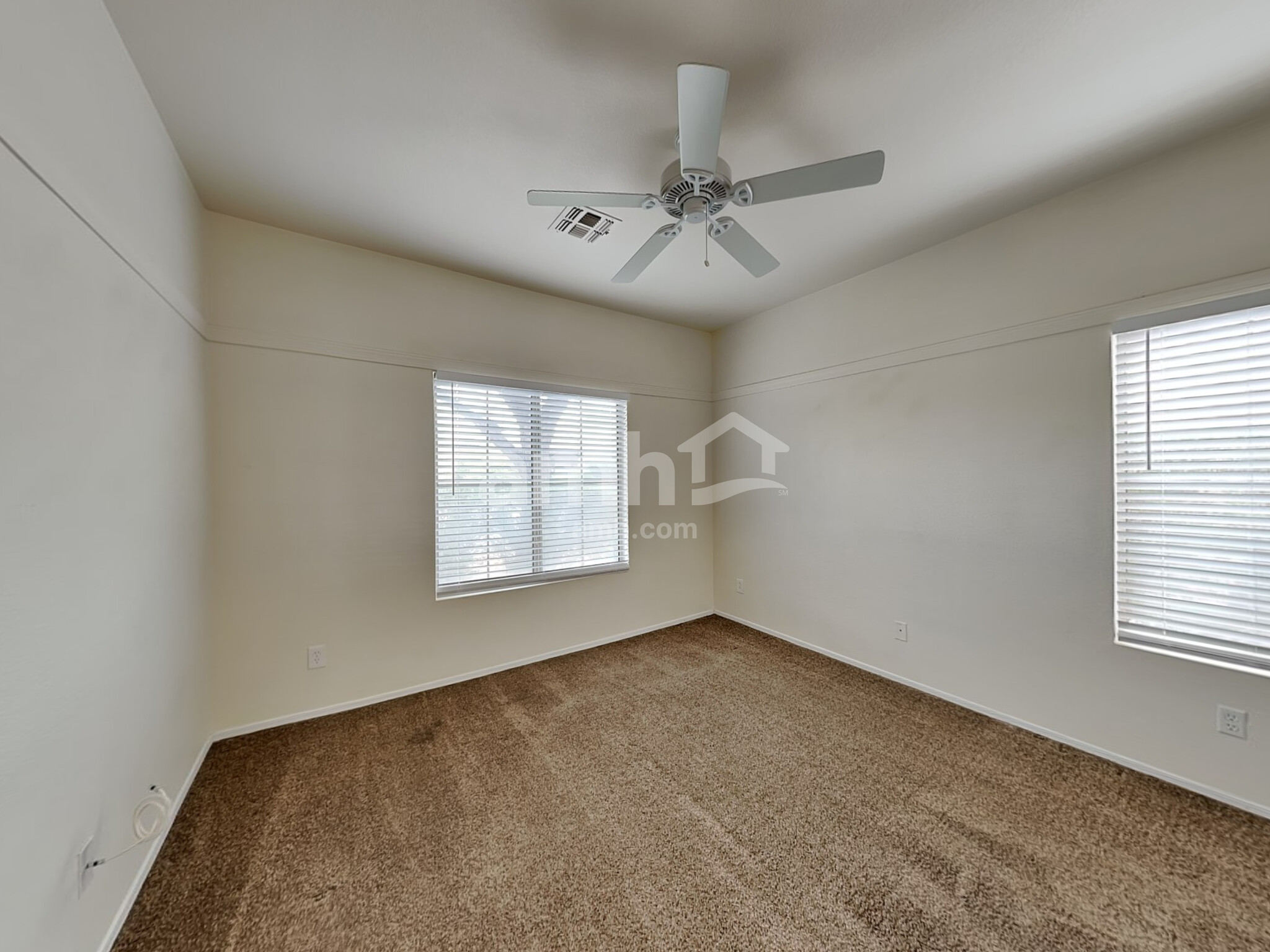 Building Photo - 40738 N Robinson Dr