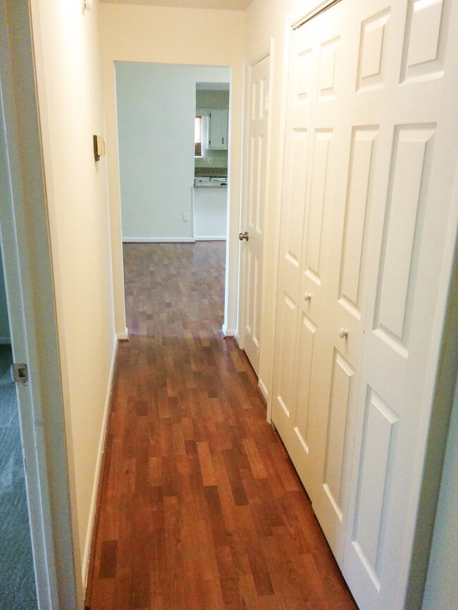 Building Photo - Charming 3-Bedroom Ranch on a Cul-de-Sac! "ASK ABOUT OUR ZERO DEPOSIT"