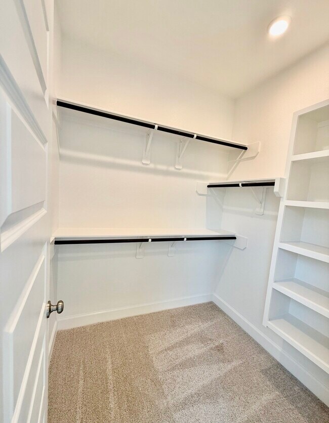 Building Photo - 30959 Radke Ests Dr