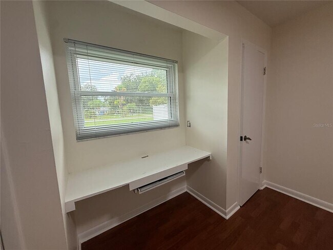 Building Photo - 6202 Brandon Cir