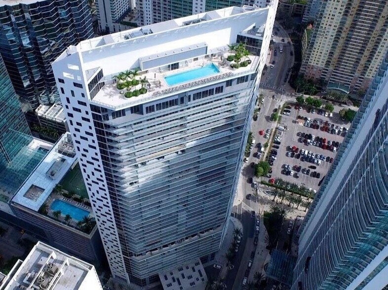 Primary Photo - 1300 Brickell Ave