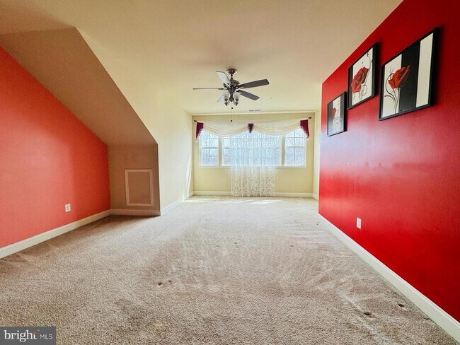 Building Photo - 12406 Carriage Park Pl