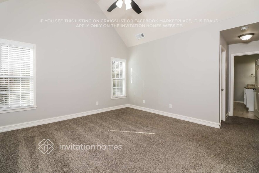 Building Photo - 3618 Broken Arrow Dr