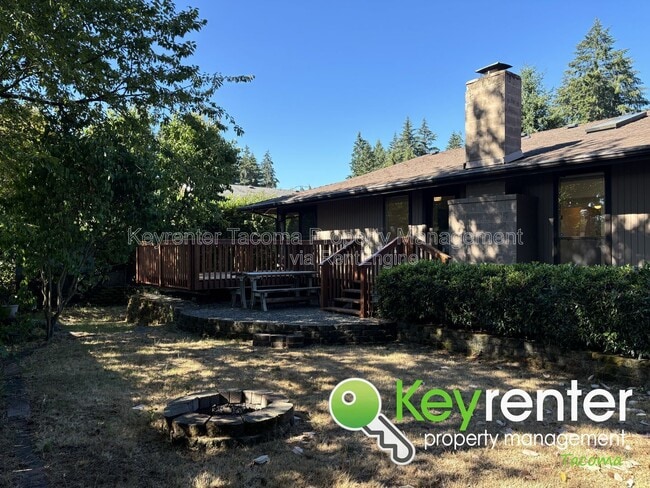 Building Photo - 2722 Cambridge Dr