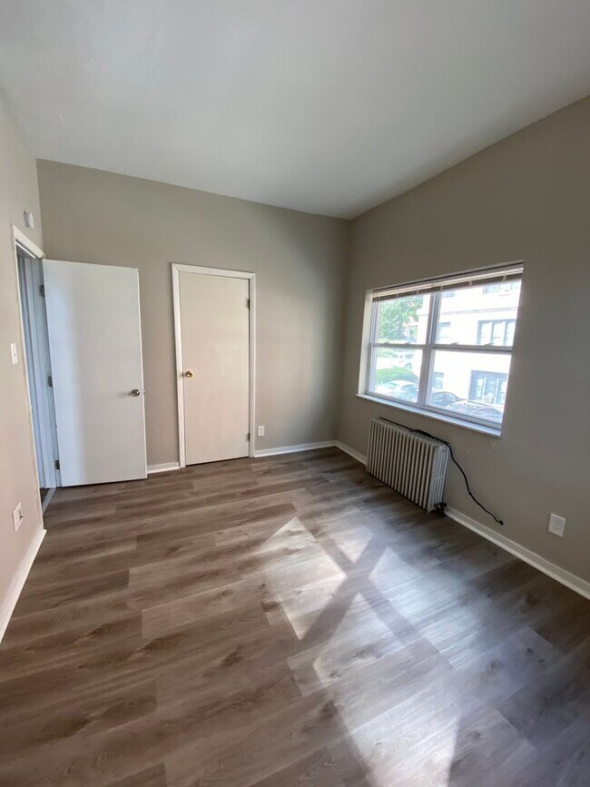 Building Photo - 286 N Bellefield Ave
