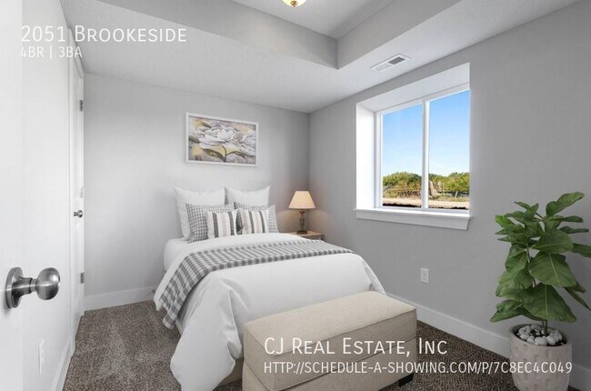 Building Photo - 2051 Brookeside-